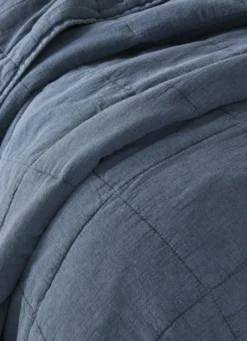 BOUT DE LIT MATELASSÉ UNI BLEU