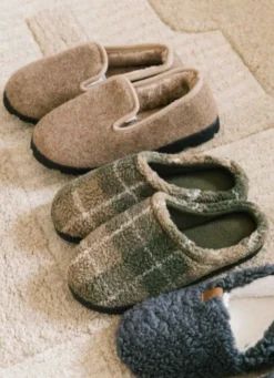 CHAUSSONS EN FEUTRE DOUX CONTRASTÉE MARRON