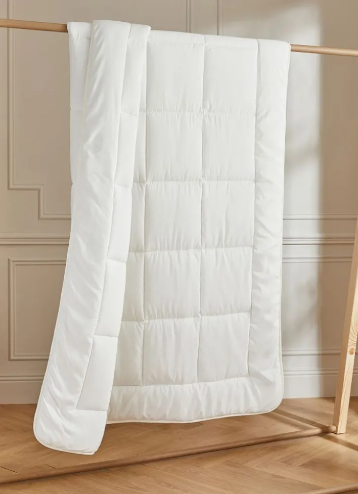 COUETTE TEMPERÉE EN POLYESTER BLANC