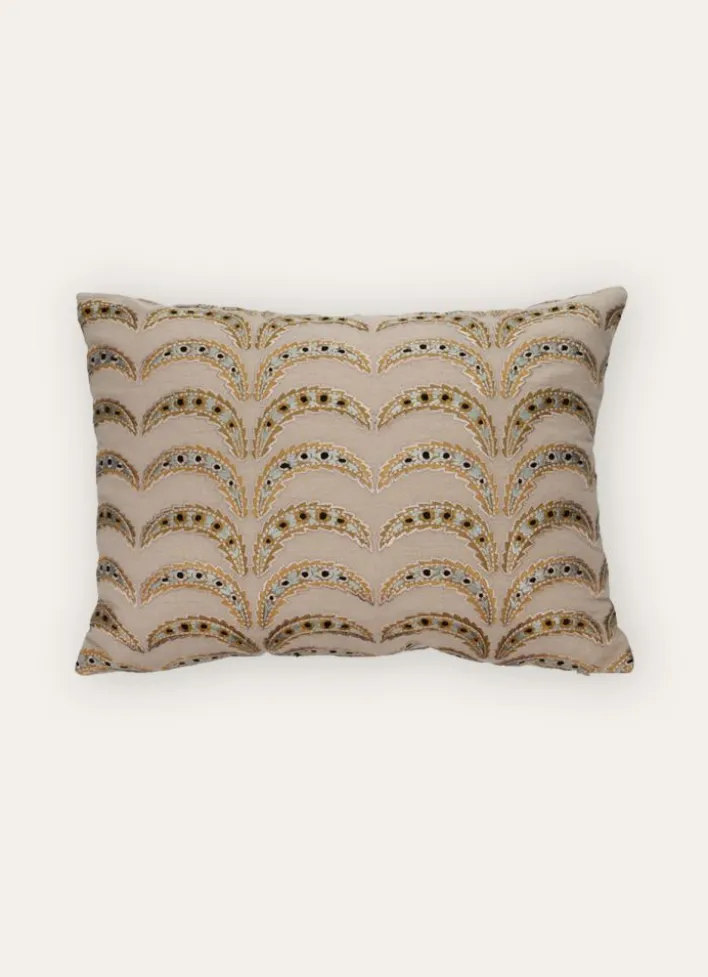 COUSSIN BRODÉ MOTIF PALMETTES BEIGE