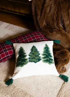 COUSSIN BRODÉ MOTIFS SAPINS AVEC POMPONS MULTICOLORE