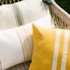 COUSSIN RAYÉ IVOIRE OCRE