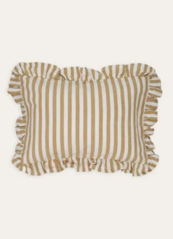 COUSSIN À RAYURES EN MATIÈRE TEXTURÉE OCRE