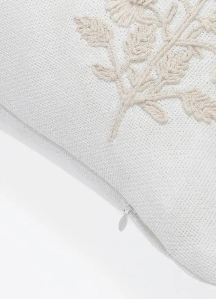 COUSSIN TEXTURÉ AVEC BRODERIE FLORALE TON SUR TON ECRU