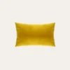 HOUSSE DE COUSSIN EN VELOURS AVEC DOS CHAMBRAY OCRE