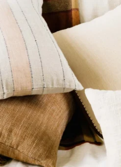 HOUSSE DE COUSSIN RUBEN TISSÉE EN COTON ET LIN MULTICOLORE