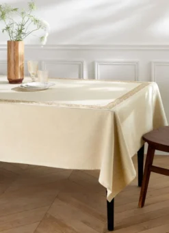 NAPPE AJOURÉE ET BRODÉE EN COTON ET LIN NATUREL
