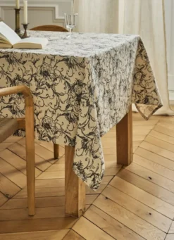 NAPPE EN COTON IMPRIMÉ MOTIF FLORAL ECRU