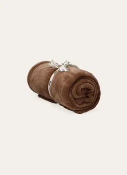PLAID POLAIRE UNI DOUX NOISETTE