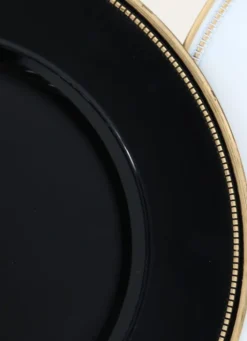 PLAT DE PRÉSENTATION AVEC UN LISERÉ NOIR/OR