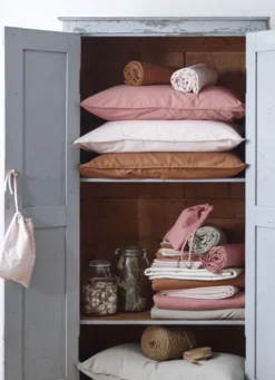 TAIE D'OREILLER UNIE EN COTON LAVÉ BIO ROSE CLAIR
