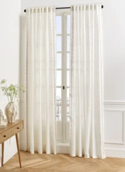 VOILAGE TAMISANT À RAYURES ET BRODERIES FLORALES BLANC
